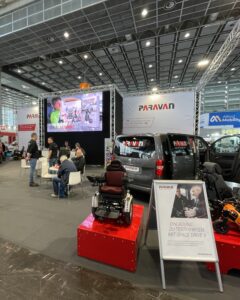 Mobilität zum Anfassen: Am PARAVAN-Stand auf der REHACARE steht das Erleben im Mittelpunkt – vom Beratungsgespräch bis zur Live-Demonstration.