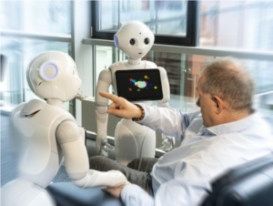 Roboter können sich Gesichter merken und Gespräche weiterführen. DSC2882-NEF-Bearbeitet, ©Fraunhofer IIS / Paul Pulkert