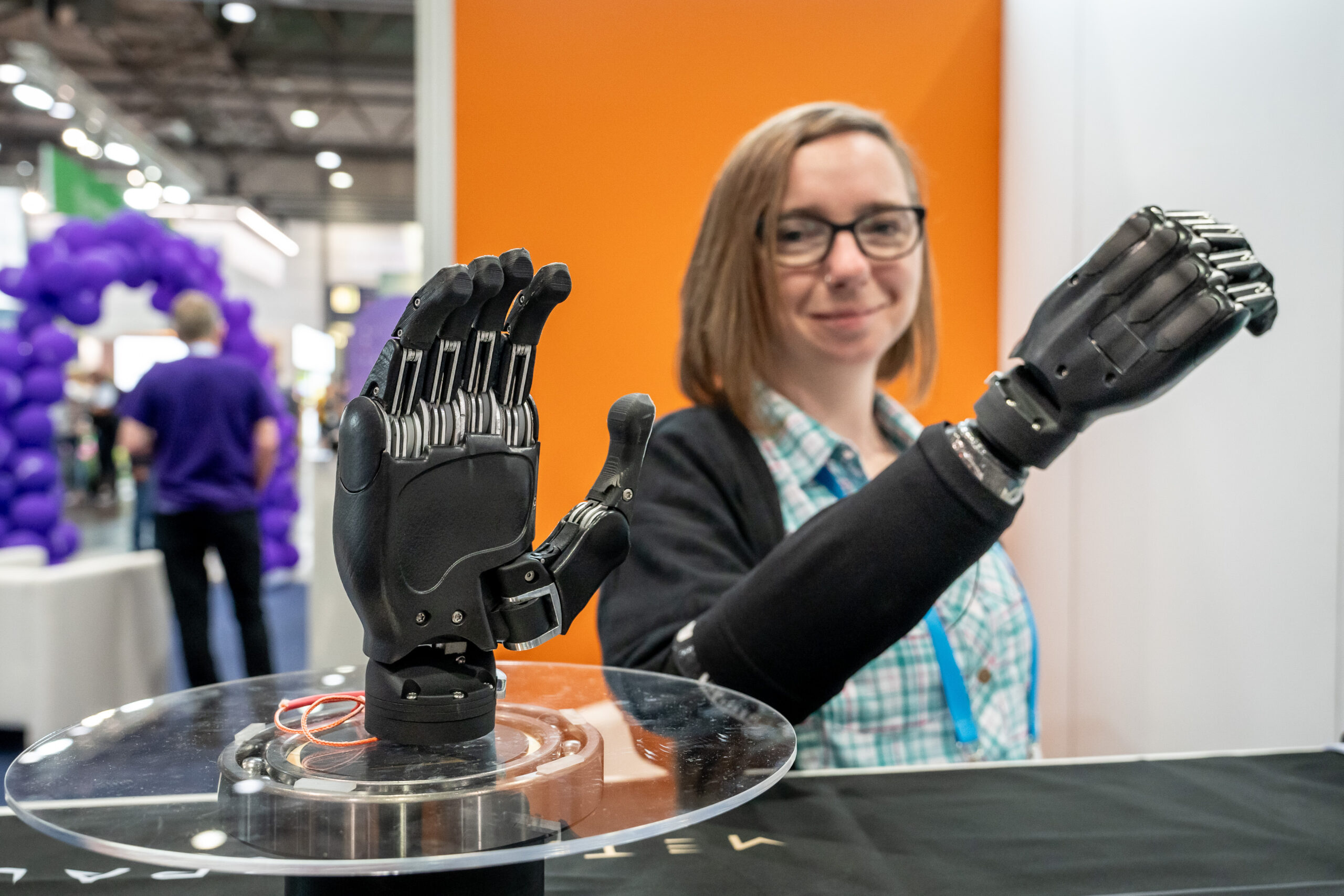 Humonoide Roboter Humanoide Roboter auf der OTWorld - RehaTreff